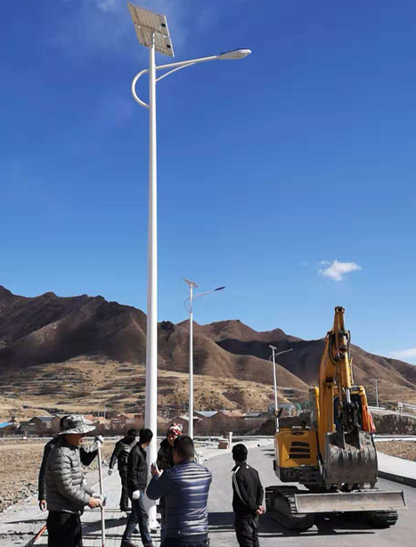 甘南碌曲10米噶尔太阳能路灯项目